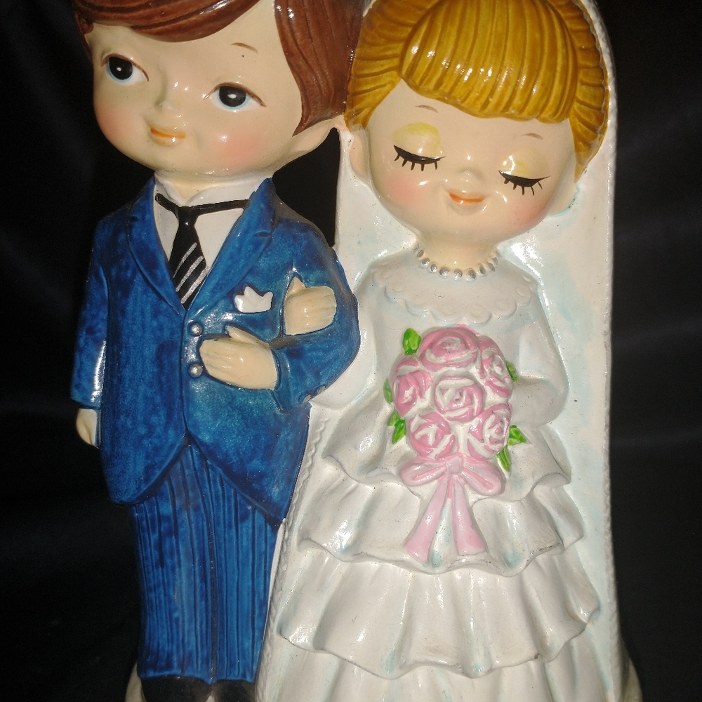 Vintage Bride & Groom - Picture 2 of 6